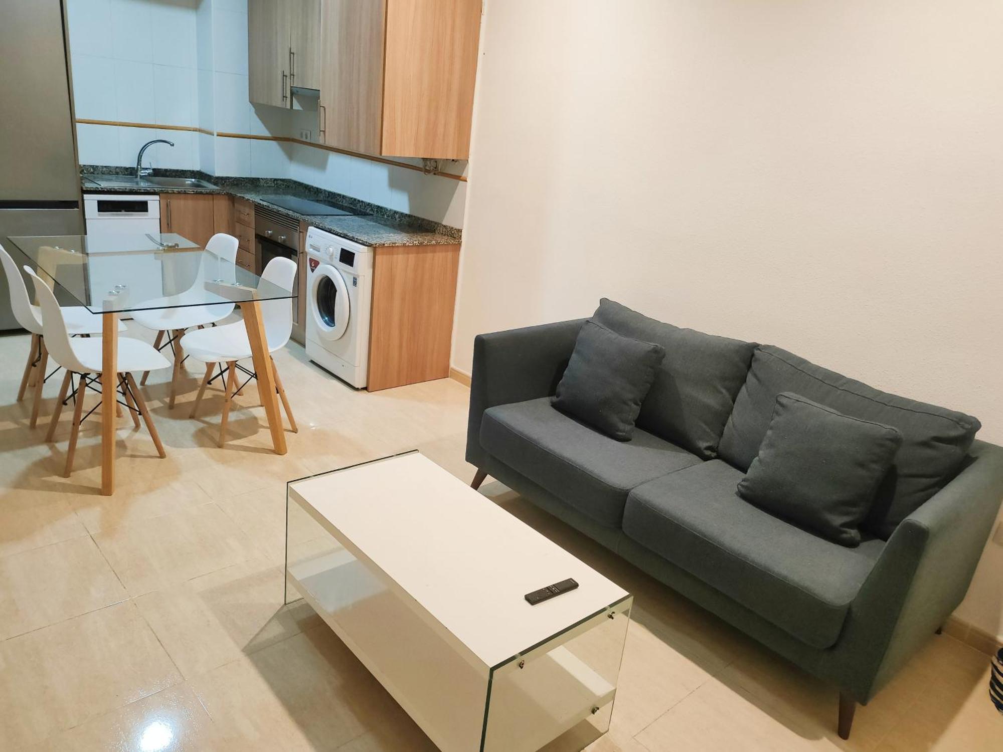 דירות אל קאמפיו Terraza Acogedora , Piscina , Parking, Aire Acondicionado, מראה חיצוני תמונה