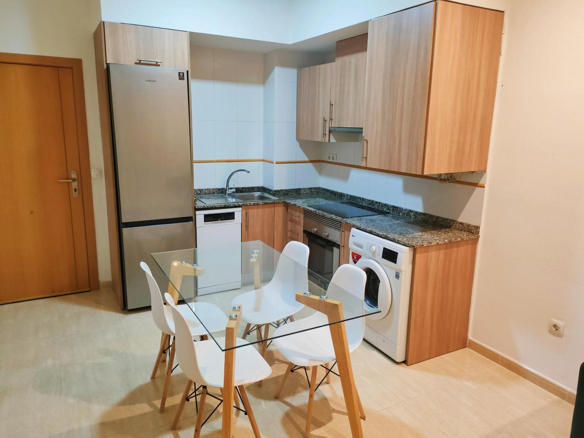 דירות אל קאמפיו Terraza Acogedora , Piscina , Parking, Aire Acondicionado, מראה חיצוני תמונה